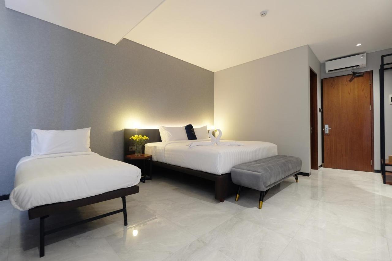 Hotel Youstay Semarang Bagian luar foto