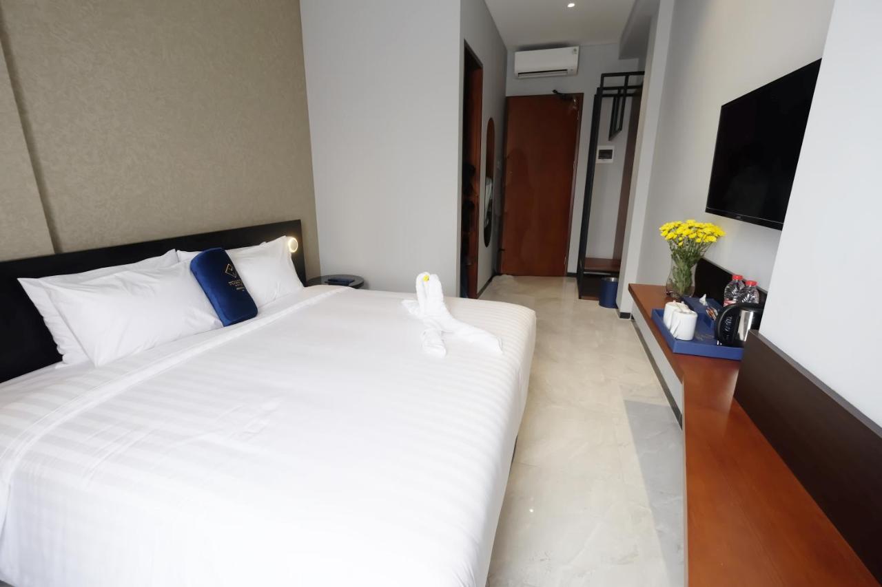 Hotel Youstay Semarang Bagian luar foto